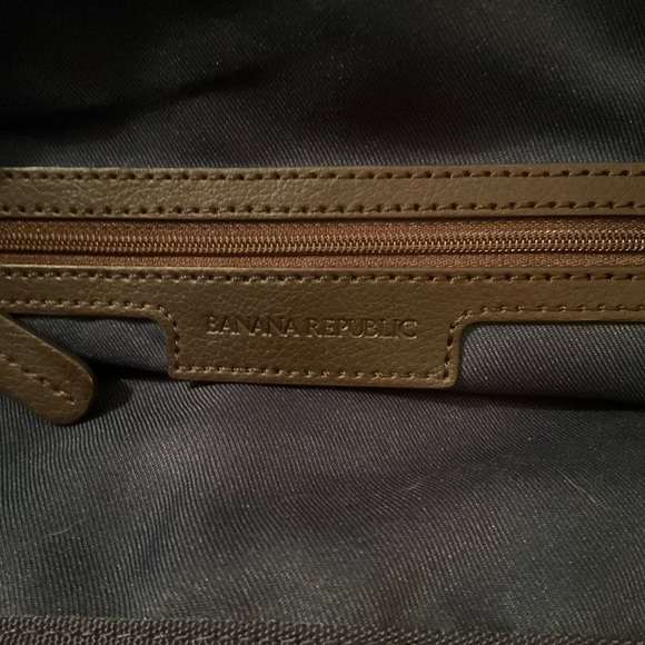 Banana Republic - Picture 3 of 3